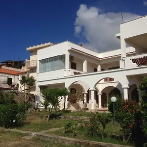 Dora 3*, Capo dʼOrlando Italia